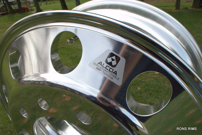 1)22.5x8.25 ALCOA Dura-Bright Wheel 882671db/ ultra 181db- Front