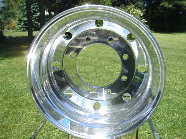 19.5x6.75 ALCOA MEDIUM DUTY 765427 8 LUG HUB PILOT POLISHED BOTH SIDES FREE SHIPPING